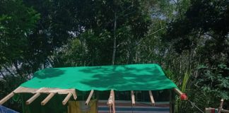Korban Banjir di Sekadau Mengungsi di Lokasi Kuburan