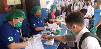 Demokrat Bengkayang Salurkan 500 Dosis Vaksin Untuk Pelajar di Teriak