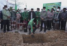 Wabup Farhan Letak Batu Pertama Pembangunan Gedung MWC NU di Sui Melayu Raya