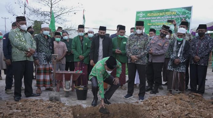 Wabup Farhan Letak Batu Pertama Pembangunan Gedung MWC NU di Sui Melayu Raya