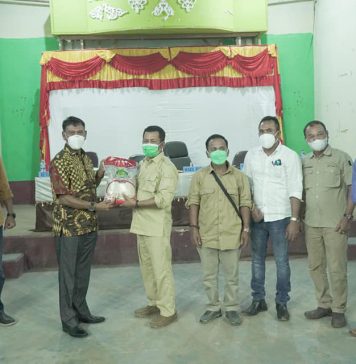 Wabup Farhan Serahkan Bantuan Banjir dan Letakan Batu Pertama Pembangunan Masjid Shiraaturrahman Muara Jekak