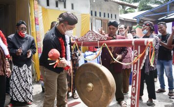 Sekda Ketapang Resmikan Sanggar Seni Nimas Ayu Kianti Sui Melayu Jaya