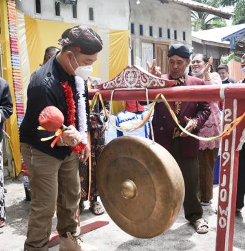 Sekda Ketapang Resmikan Sanggar Seni Nimas Ayu Kianti Sui Melayu Jaya
