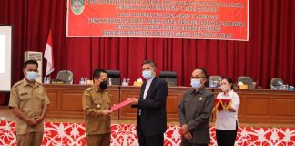 Bupati Sampaikan Raperda Retribusi Persetujuan Bangunan Gedung ke DPRD Landak