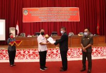 Fraksi DPRD Landak Sampaikan Pandangan Umum Terhadap Raperda Persetujuan Bangunan Gedung