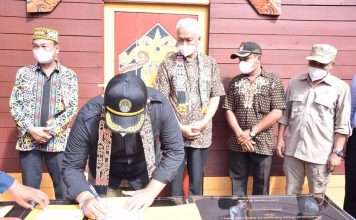 Sekda Ketapang Resmikan Gereja, Pos Kesehatan Hingga Rumah Adat