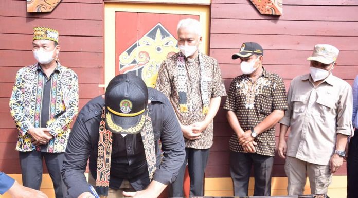 Sekda Ketapang Resmikan Gereja, Pos Kesehatan Hingga Rumah Adat