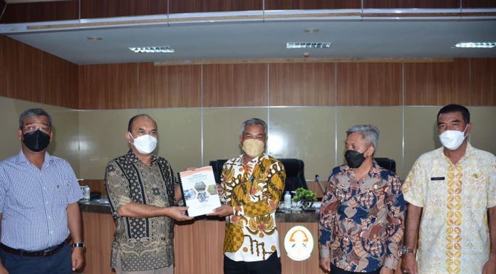 Perkebunan Sawit Menjadi Daya Ungkit Pertumbuhan Perekonomian Masyarakat