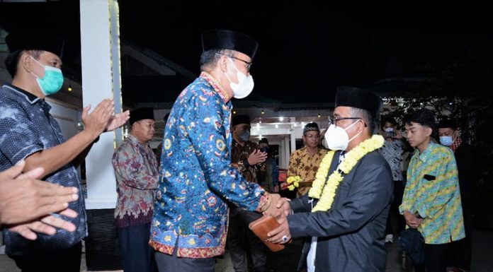 Pemkab Ketapang Beri Bonus Kepada Kafilah Wakili Ketapang Pada MTQ XXIX Kalbar