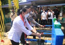 Bupati Landak Resmikan Pamsimas di Desa Pahuman