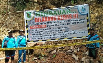 Jaga Pasokan Sumber Air Bersih, PDAM Bengkayang Pasang Plang Himbauan Larangan PETI