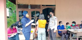 Serbuan Vaksinasi COVID-19, Petugas Datangi Rumah Warga