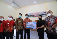 Bupati Landak : Wajib Bangun Kebun Plasma dan Bagikan Hasilnya Kepada Petani Mitra Perusahaan
