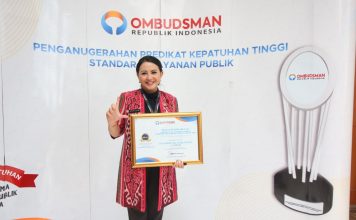 Bupati Landak Terima Penghargaan Ombudsman RI