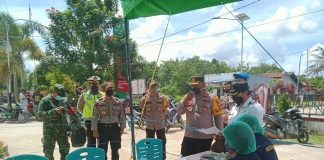 Kapolres Landak Monitoring Kegiatan Vaksinasi COVID-19 di Mempawah Hulu
