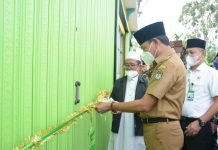 Wabup Ketapang Resmikan Unit Usaha Pondok Pesantren Mambaul Khairat