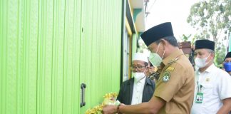 Wabup Ketapang Resmikan Unit Usaha Pondok Pesantren Mambaul Khairat