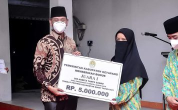 Kafilah Pemenang MTQ XXIX Provinsi Kalbar Terima Bonus Dari Pemkab Ketapang