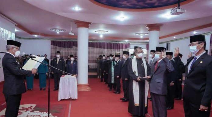 Bupati Ketapang Lantik dan Rotasi Sejumlah Pejabat Pimpinan Tinggi Pratama