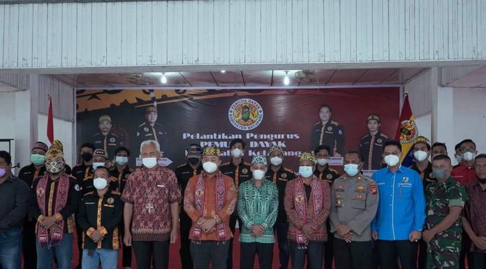 Sekda Hadiri Pelantikan Pemuda Dayak Ketapang