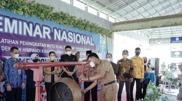 Wabup Ketapang Buka Seminar Nasional dan Rakerda Himpaudi Tahun 2022