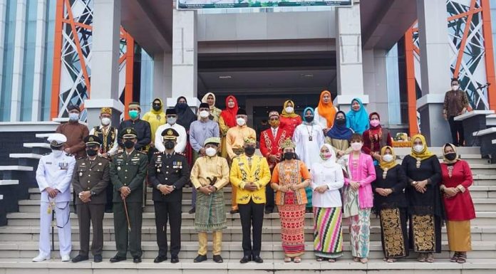 Bupati Ketapang Pimpin Upacara Peringatan HUT Pemprov Kalbar ke 65 Tahun