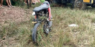 BREAKING NEWS: Sepeda Motor Vs Truk di Sekadau, Satu Korban Meninggal Dunia