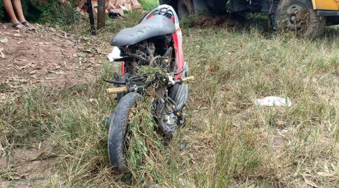 BREAKING NEWS: Sepeda Motor Vs Truk di Sekadau, Satu Korban Meninggal Dunia