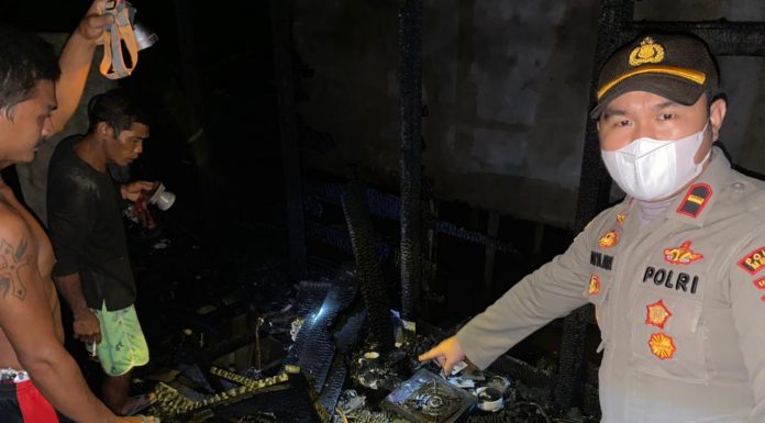 Dua Rumah Warga di Desa Durian Jaya Ludes Tebakar