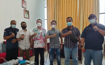 IWO dan Dispemdes Landak Agendakan Giat Peningkatan Kades dan Staf Dalam Keterbukaan Informasi Publik