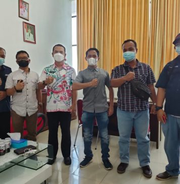 IWO dan Dispemdes Landak Agendakan Giat Peningkatan Kades dan Staf Dalam Keterbukaan Informasi Publik