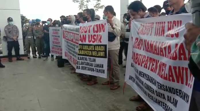 Dianggap Serobot Lahan Warga, Pemkab Melawi Diminta Cabut Izin PT RKA