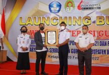 Wabup Ketapang Launching Buku Wisata Literasi Guru dan Forum Indonesia Menulis Angkatan 26