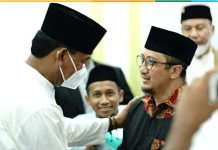 Hadiri Safari Dakwah Ustadz Yusuf Mansyur, Wabup Farhan Jelaskan Program “Ketapang Peduli”
