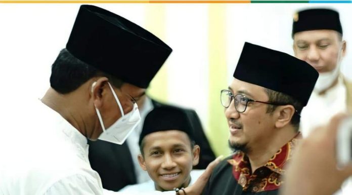Hadiri Safari Dakwah Ustadz Yusuf Mansyur, Wabup Farhan Jelaskan Program “Ketapang Peduli”
