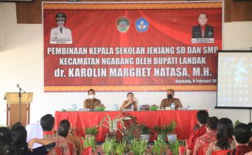 Bupati Landak Berikan Pembinaan Guru, Kepala SD dan SMP Kecamatan Ngabang