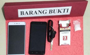Tunjukan Gerik Mencurigakan, Polisi Temukan Paket Sabu Dalam Bungkus Rokok Dua Pemuda Diamankan