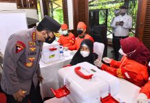 Kapolri Minta Vaksinasi Booster Untuk Lansia Dimaksimalkan