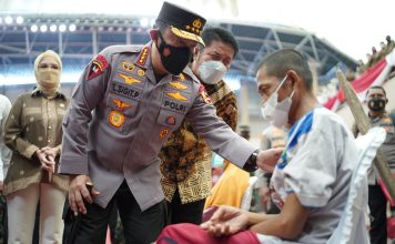 Kapolri Dorong Percepatan Target Vaksinasi Dosis Dua dan Booster