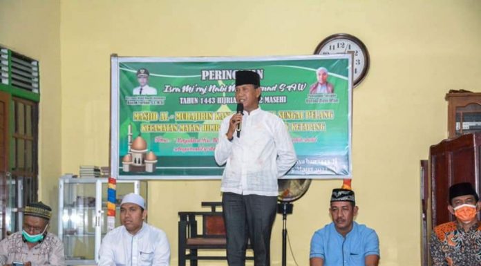 Wabup Ketapang Hadiri Peringatan Isra’ Mi’raj Masjid Al- Muhajrin Kanalisasi Desa Sungai Pelang