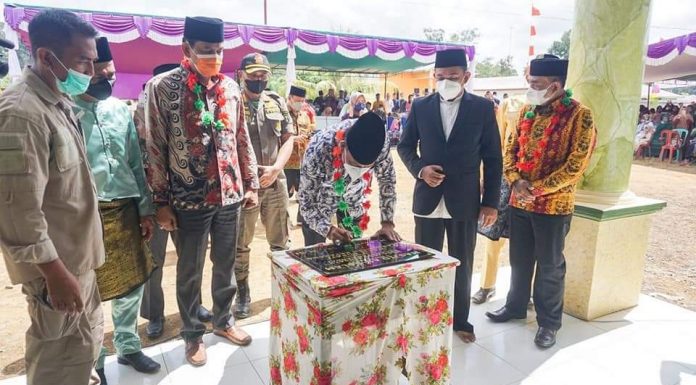 Wabup Farhan Resmikan Masjid As-Salam di Desa Jago Bersatu