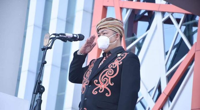 Sekda Alexander Wilyo Jadi Inspektur Upacara Peringatan Hari Jadi Kabupaten Ketapang ke 604 Tahun 2022