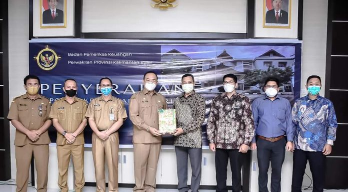 Pemkab Ketapang Serahkan LKPD Tahun Anggaran 2021 Kepada BPK RI Perwakilan Kalbar