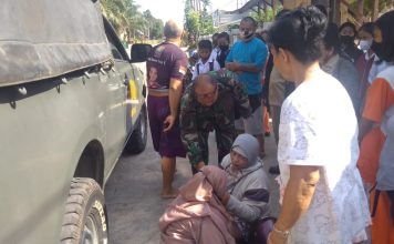 Gunakan Mobil Dinas Angota Koramil 07/Mempawah Hulu Bantu Evakuasi Korban Kecelakaan
