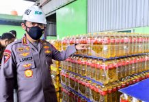 Kapolri Pastikan Awasi Alur Distribusi dan Harga Minyak Goreng di Pasar