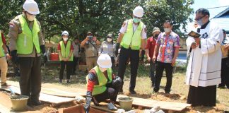 Bupati Landak Letakan Batu Pertama Pembangunan Gedung Dinas Perhubungan