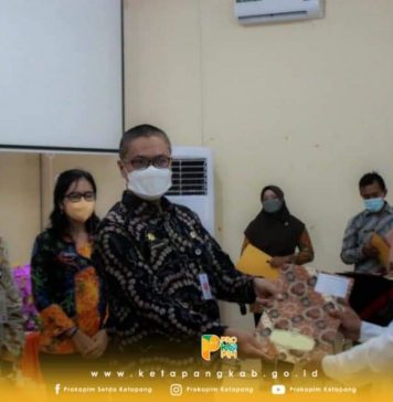 Penyerahan Surat Keputusan dan SPK PPPK Non Guru Formasi Tahun 2021 Ketapang