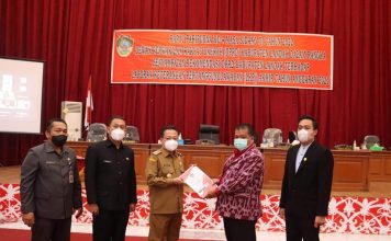 DPRD Landak Sampaikan Rekomendasi Terhadap LKPJ Akhir Tahun Anggaran 2021