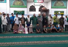 Gelar Safari Ramadhan PC Nahdlatul Ulama Labusel Santuni Sejumlah Anak Yatim