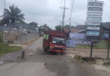 Bahayakan Pengguna Jalan, Warga Berharap Kerusakan Jalan Kala Pane Kota Pinang Segera Diperbaiki